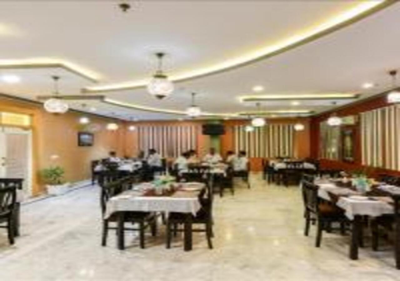Hotel Chanakya Agra  Exteriör bild