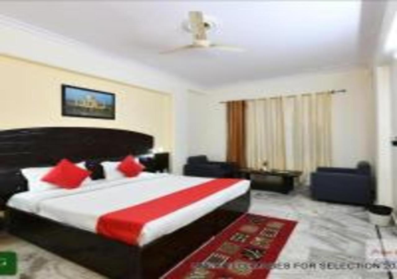 Hotel Chanakya Agra  Exteriör bild