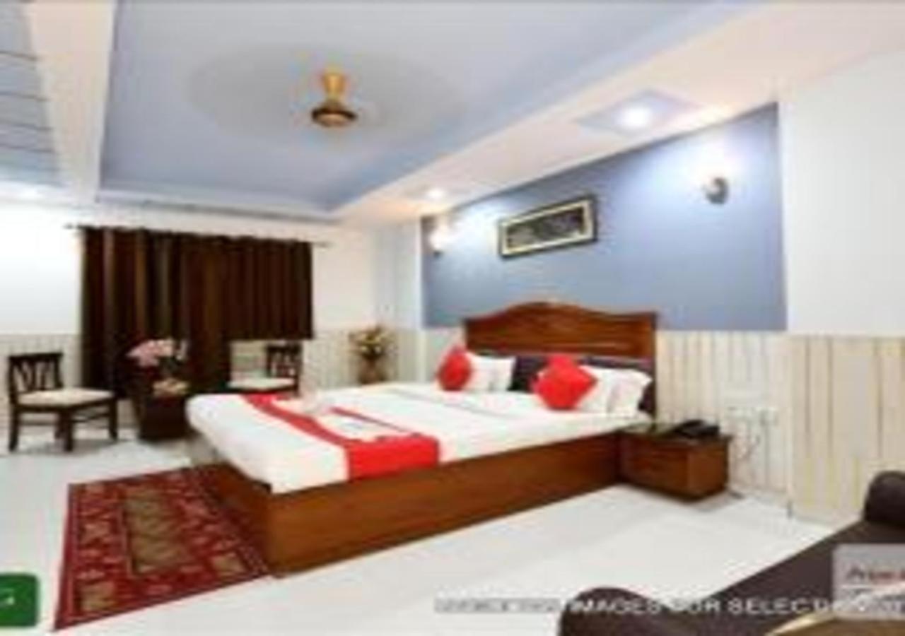Hotel Chanakya Agra  Exteriör bild