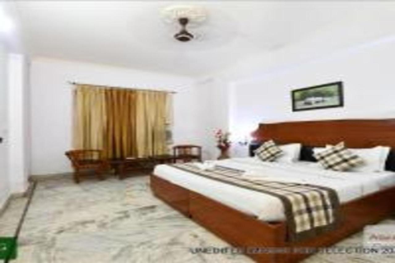 Hotel Chanakya Agra  Exteriör bild
