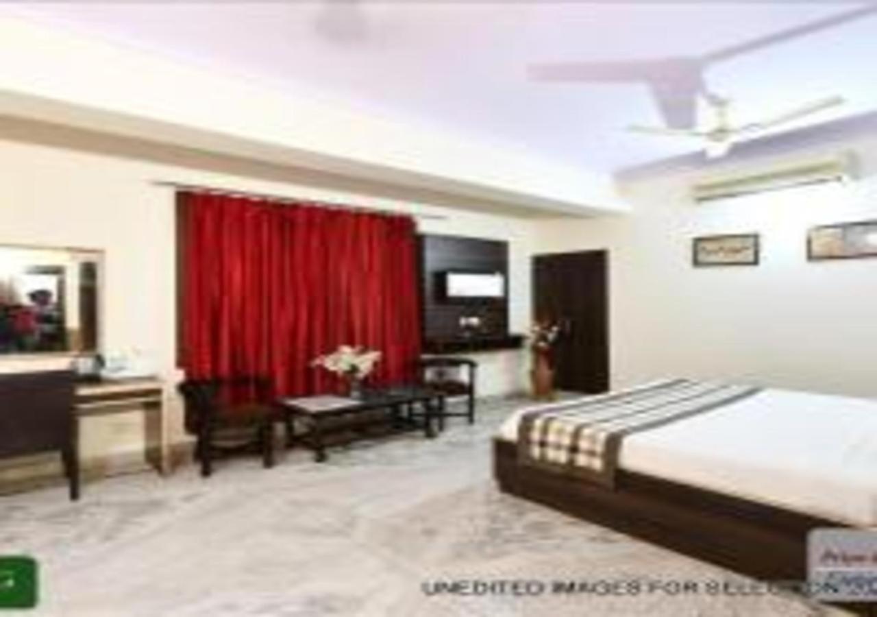 Hotel Chanakya Agra  Exteriör bild