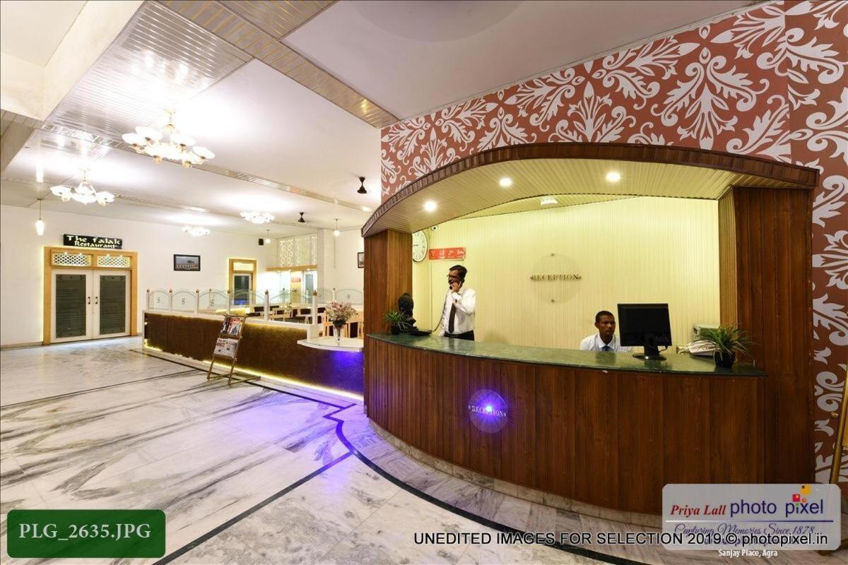Hotel Chanakya Agra  Exteriör bild