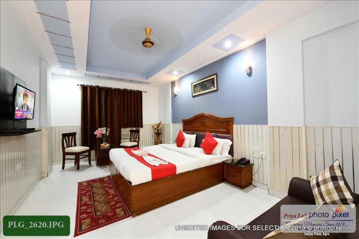 Hotel Chanakya Agra  Exteriör bild