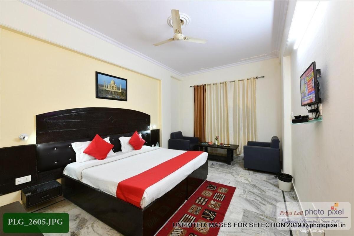 Hotel Chanakya Agra  Exteriör bild