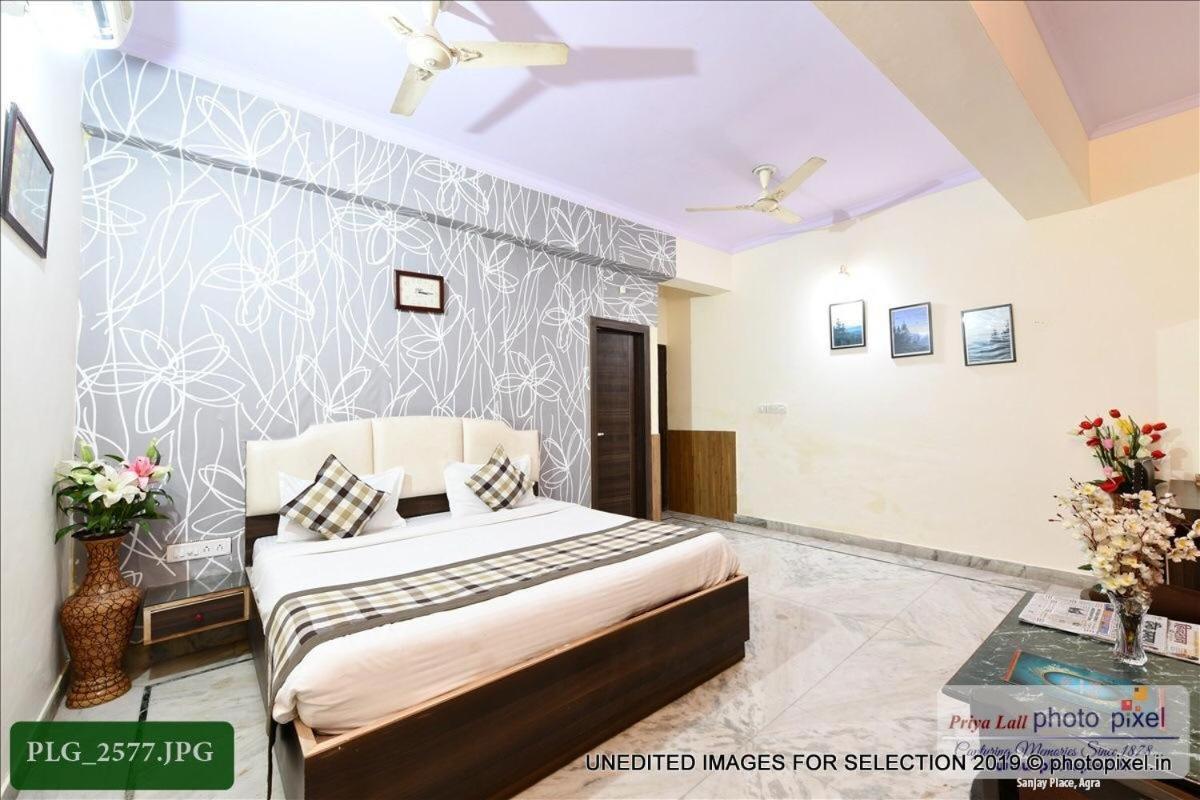 Hotel Chanakya Agra  Exteriör bild