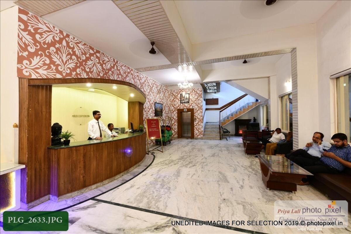 Hotel Chanakya Agra  Exteriör bild