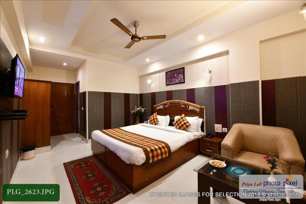 Hotel Chanakya Agra  Exteriör bild