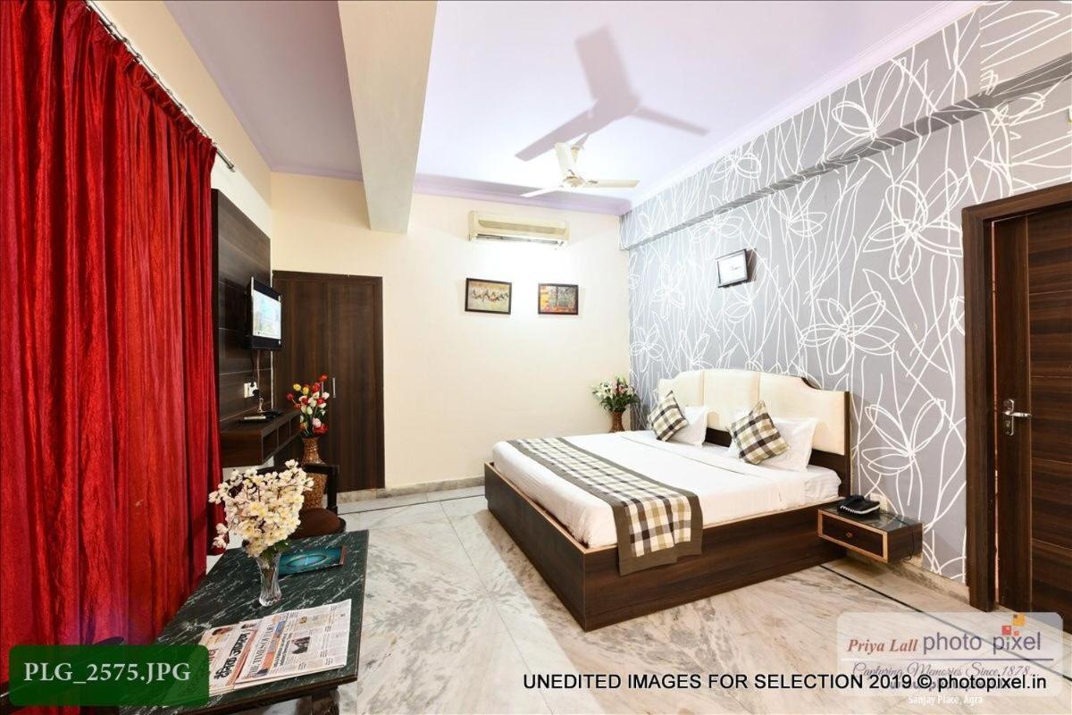 Hotel Chanakya Agra  Exteriör bild