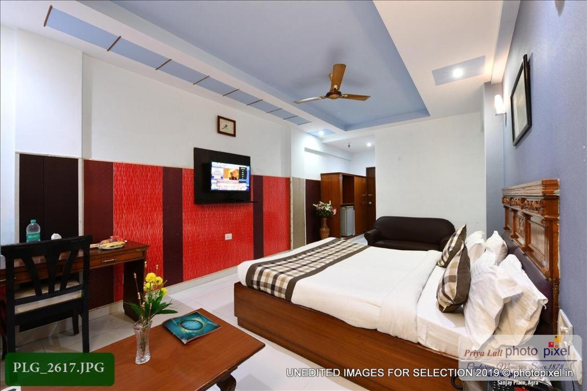 Hotel Chanakya Agra  Exteriör bild